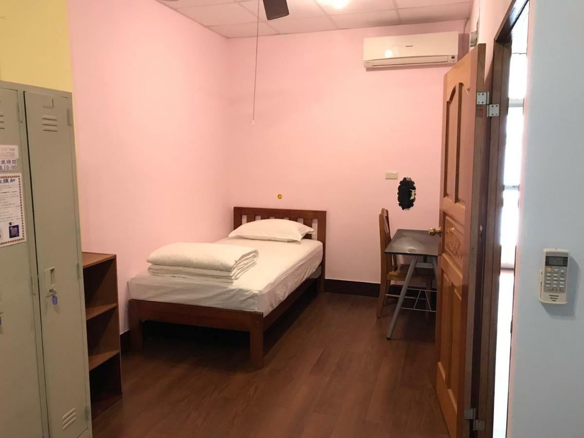Handy Hostel Хуалянь Екстер'єр фото